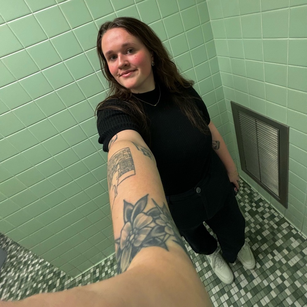Meet your Posher, Brittney